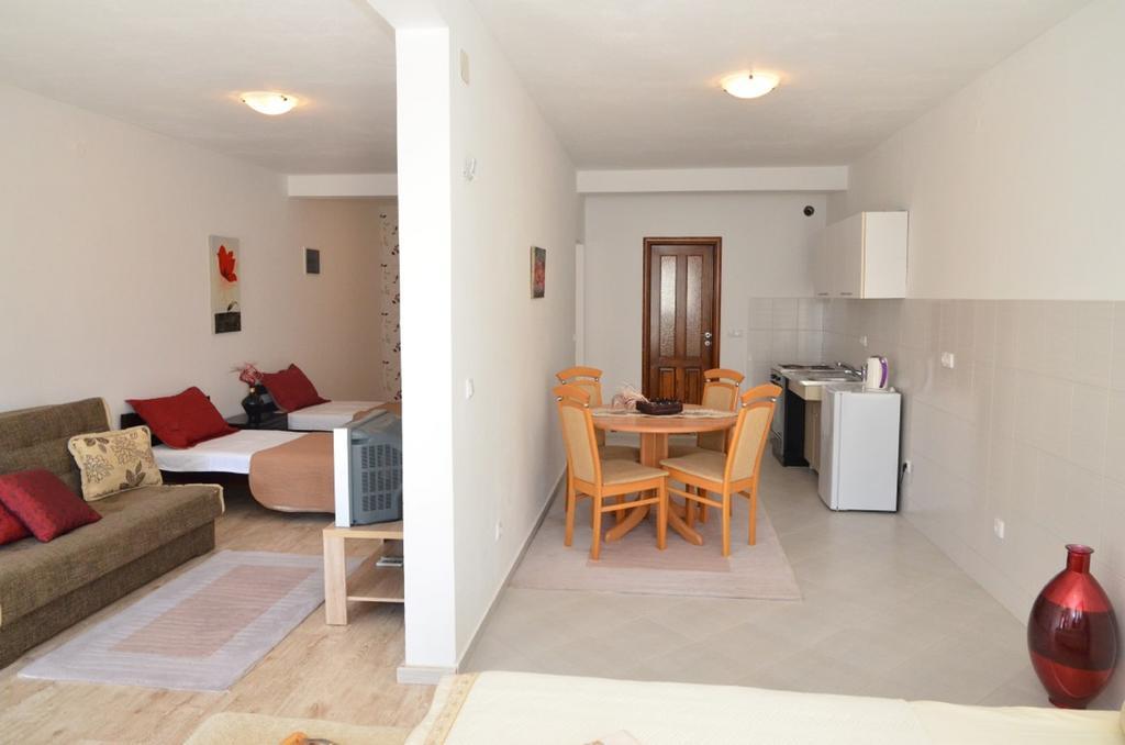 Apartments Casa Pineta Ulcinj Quarto foto